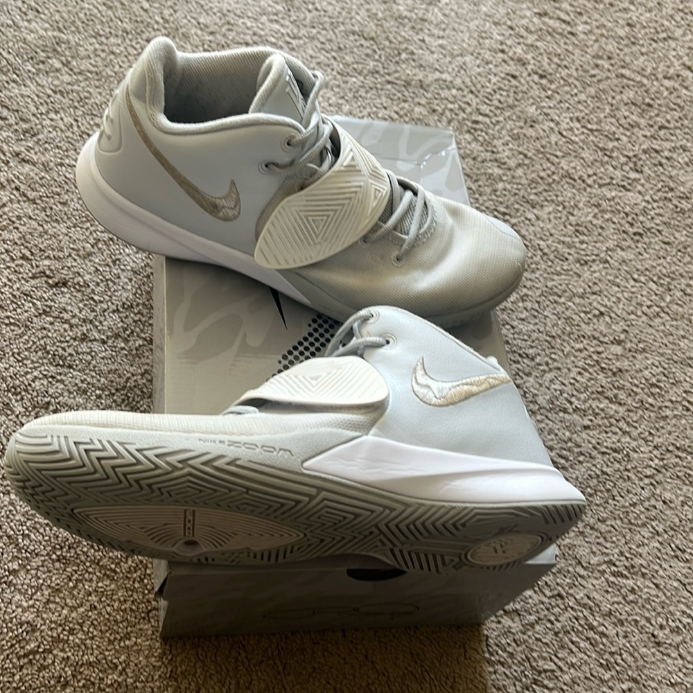 Nike Kyrie Flytrap 3 Pure Platinum 2020
